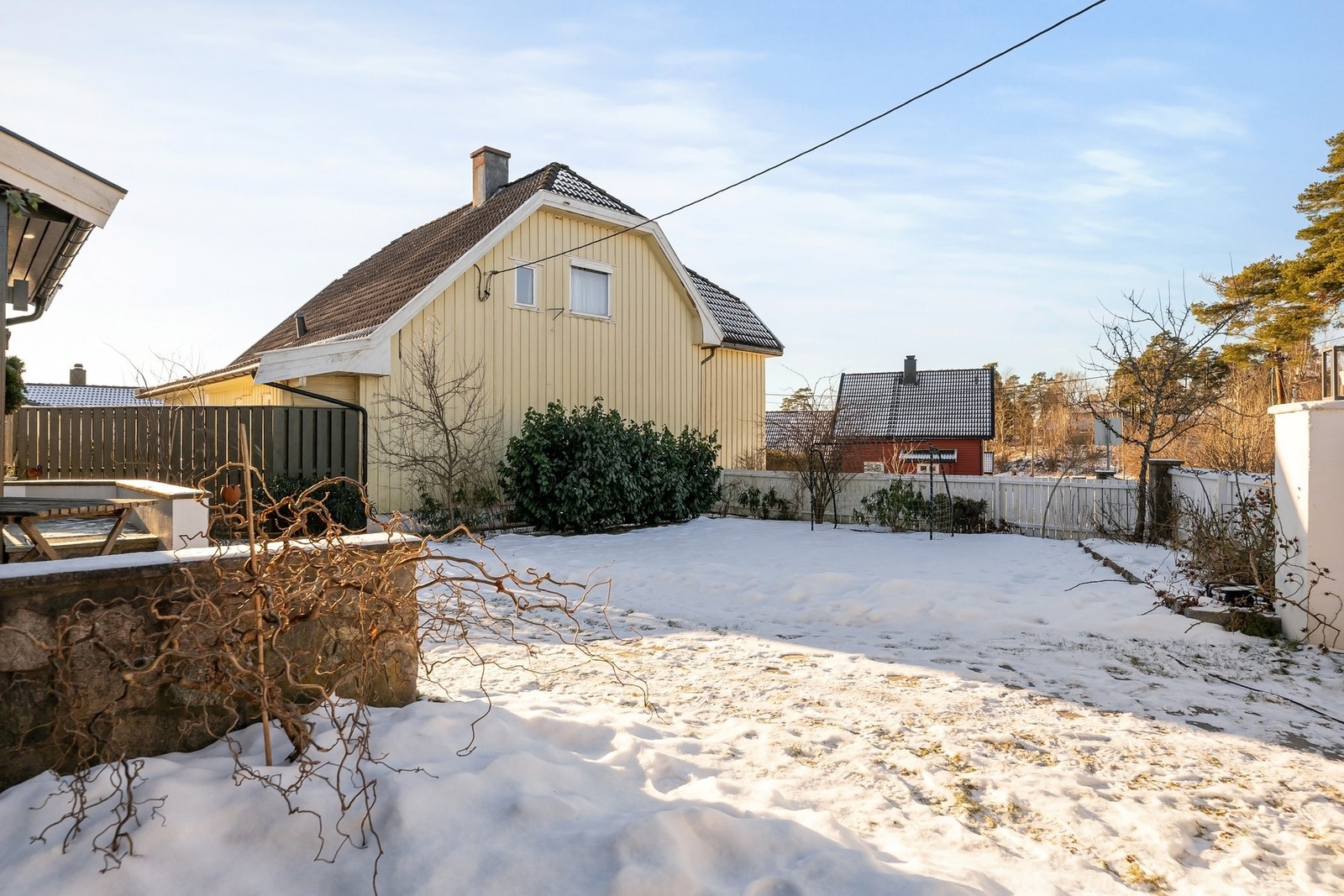 Et hjem for små
sommerføtter og firbeinte familiemedlemmer Galleribilde