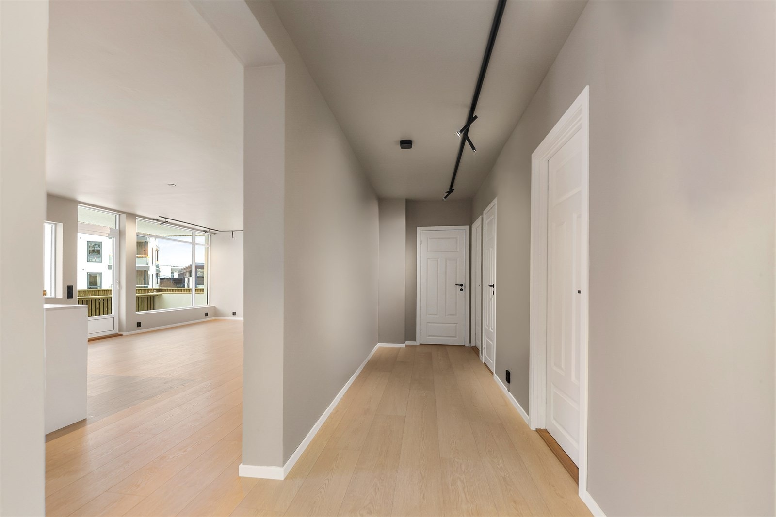 Velkomen inn (utan digital møblering) Galleribilde