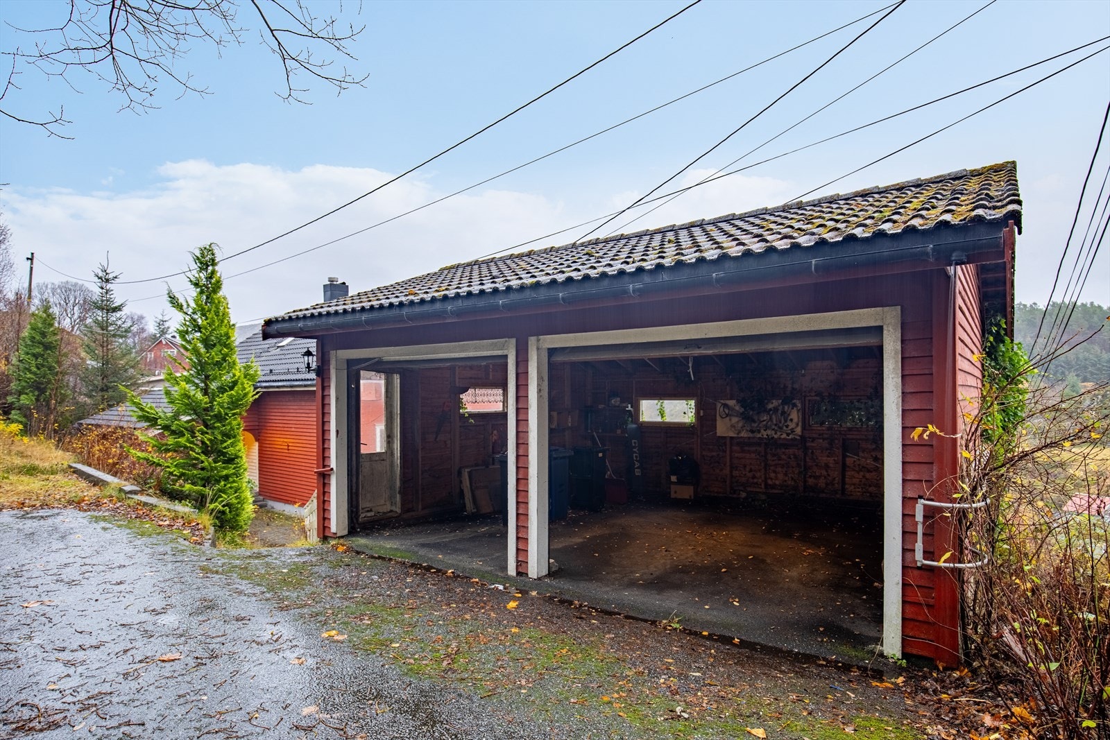 Dobbelgarasje med en enkel standard Galleribilde