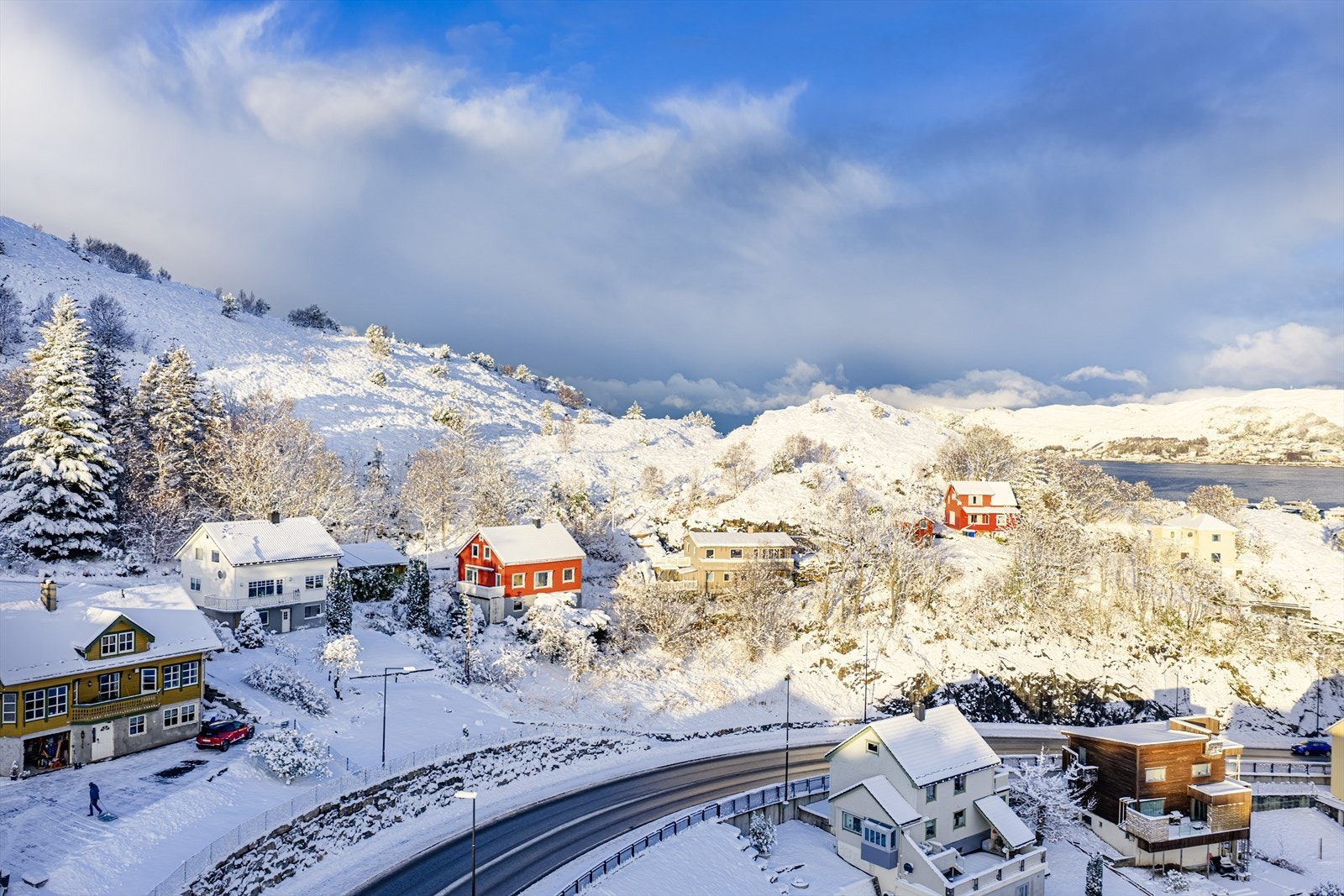 Frittliggende enebolig med hybelleilighet Galleribilde