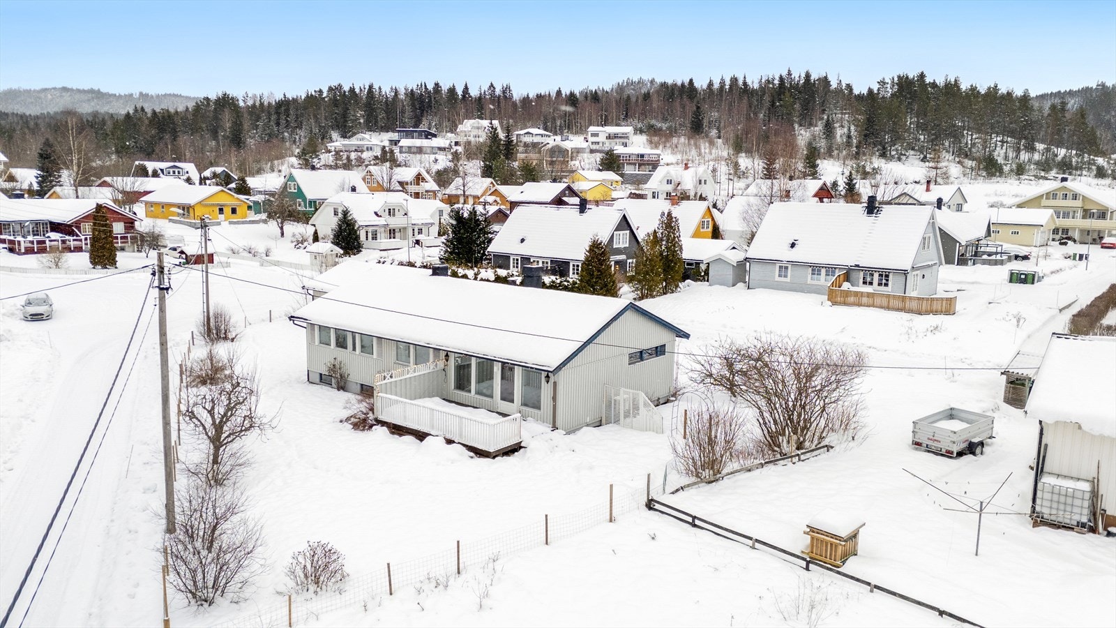 Eiendommen ligger i et etablert og rolig boligområde. Galleribilde