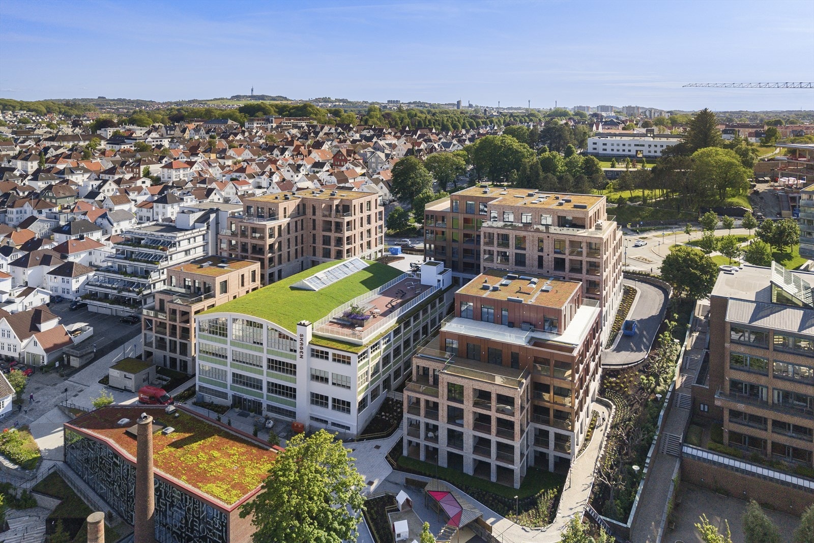 Bykronen består av fire leilighetsbygg med til sammen 67 leiligheter. Galleribilde