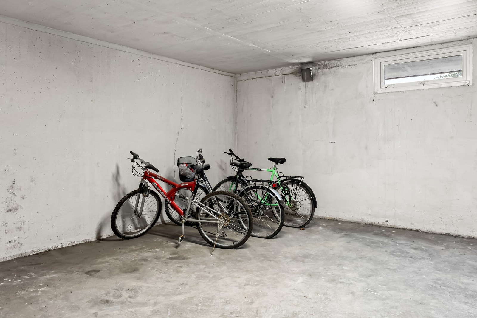 Sykkelbod i oppgangen. Leiligheten disponerer kjellerbod på ca. 4 kvm. Galleribilde