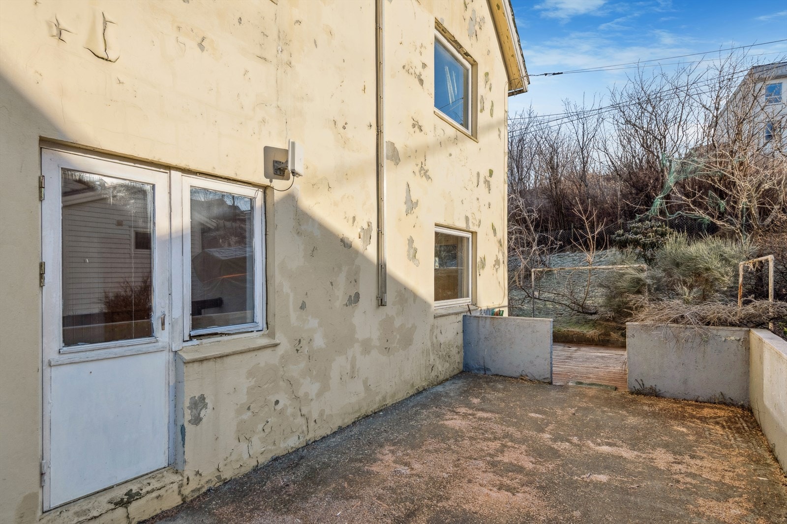 Uteplass med adkomst fra 1. etasje Galleribilde