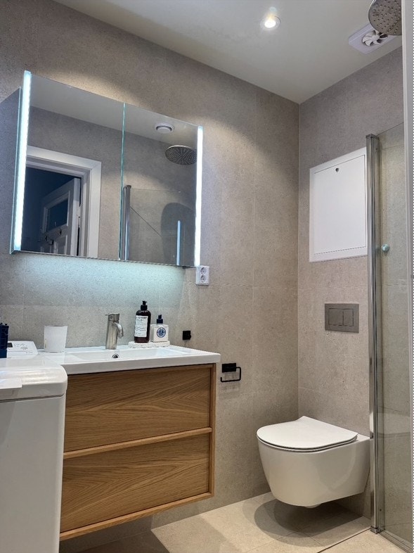 Nyrennovert bad Galleribilde