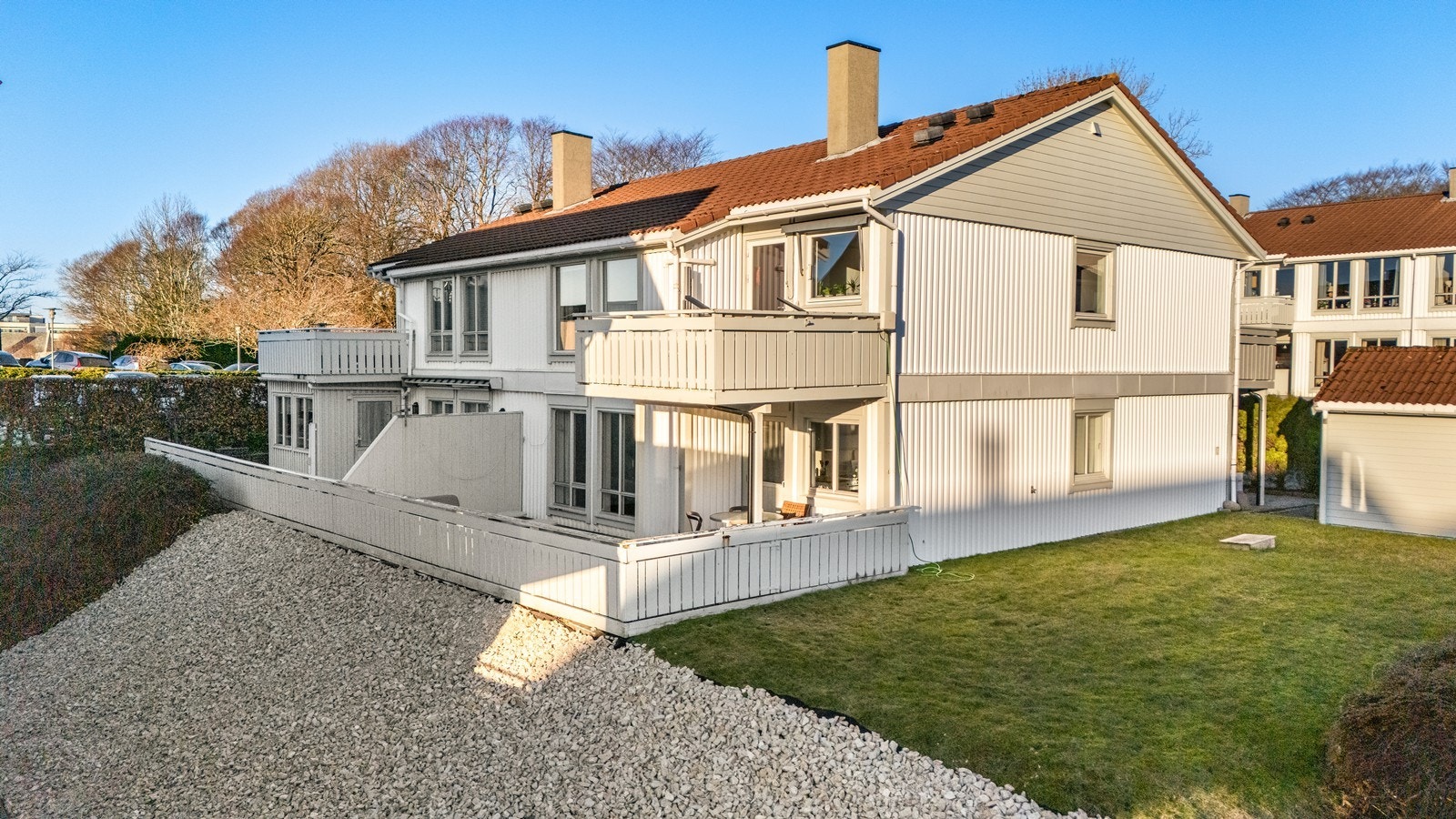 Leiligheten har en attraktiv beliggenhet i byggets 1. etasje og byr på en gjennomtenkt og praktisk planløsning. Galleribilde