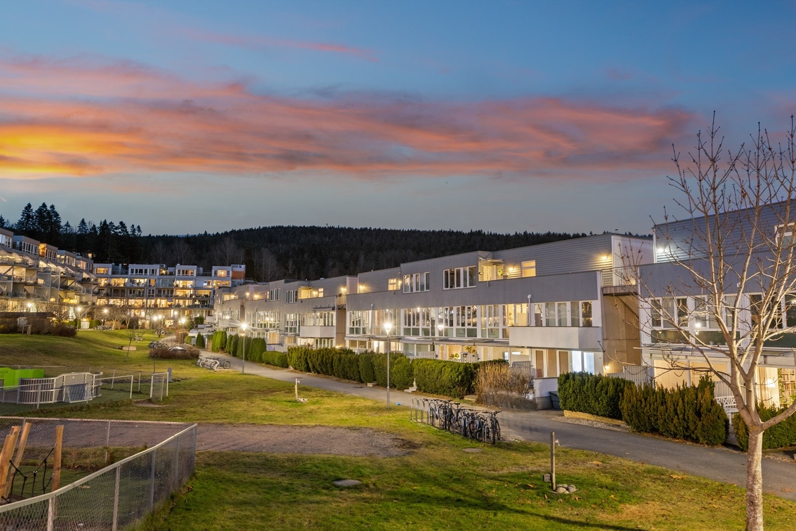 Fasade bakgård. Galleribilde