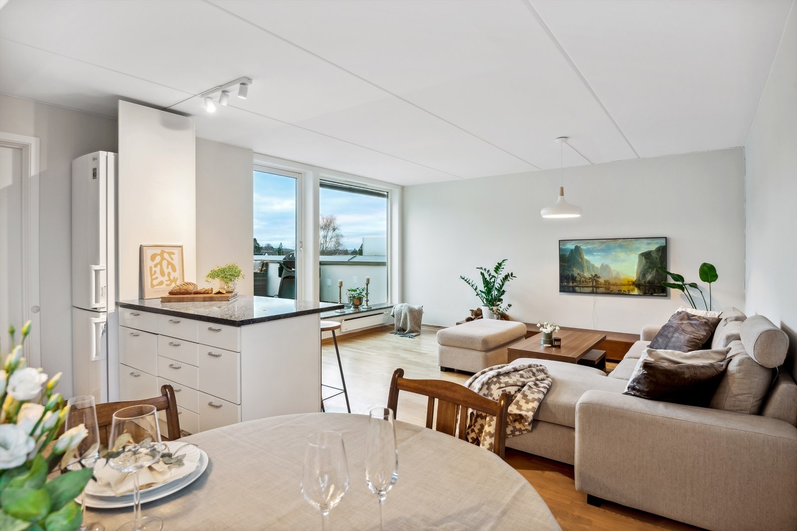 Leiligheten har en god planløsning som gjør den enkel å møblere og innrede. Galleribilde