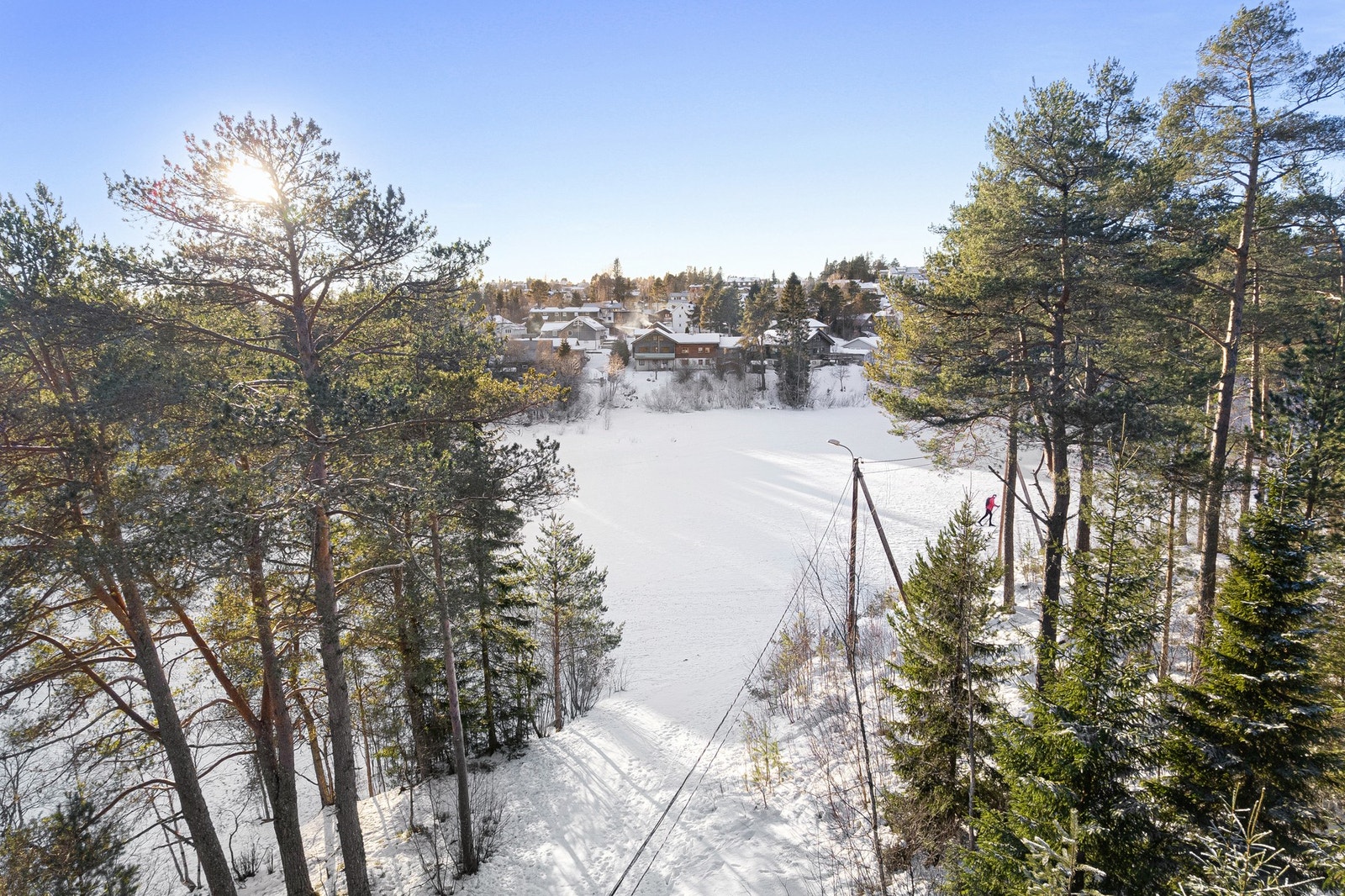 Boligen sett fra tursti på andre siden av Kyvannet. Galleribilde
