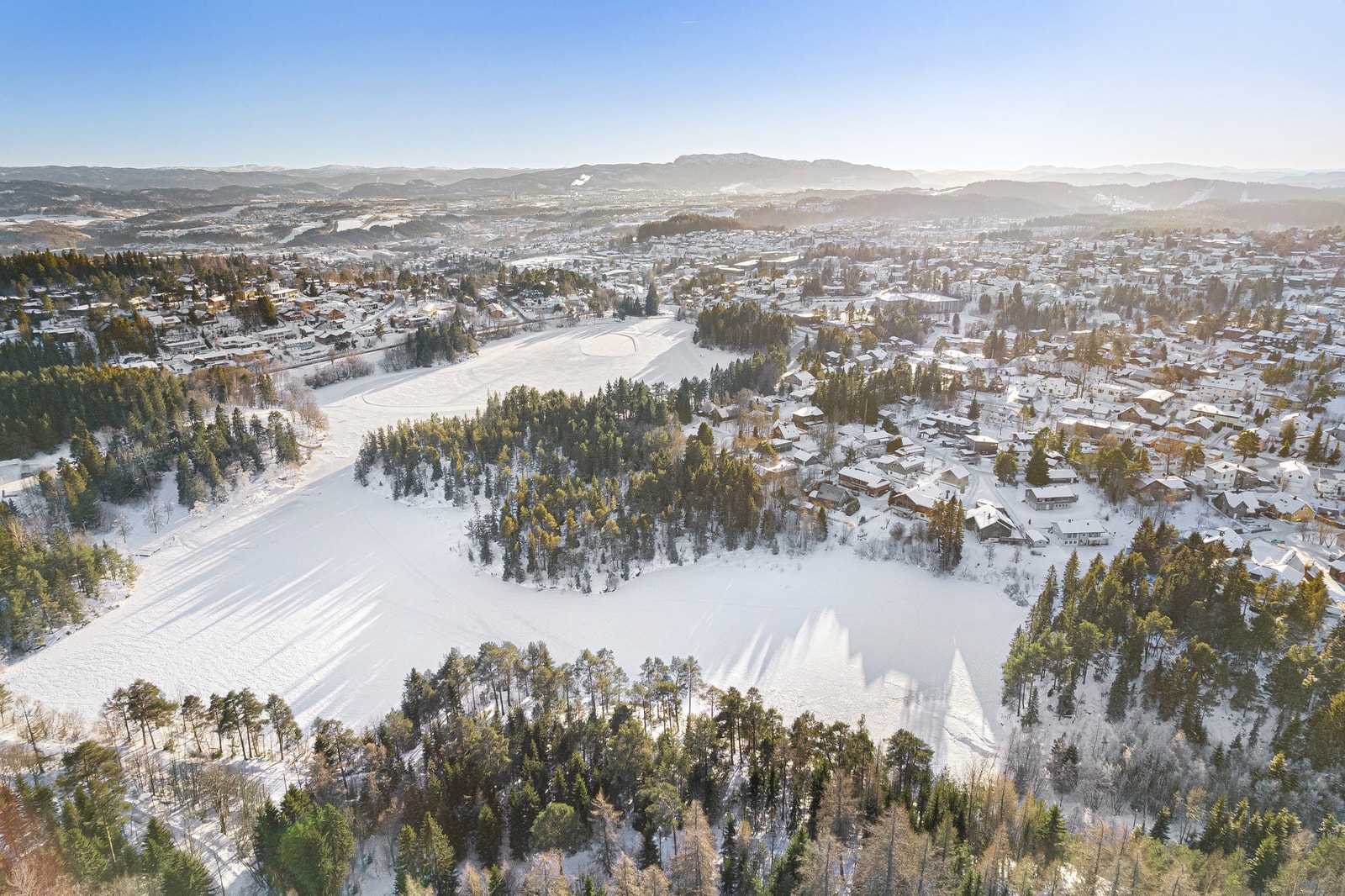 Kyvannet ligger på øvre del av Byåsen og er et populært turmål sommer som vinter. Her er det flere badeplasser på sommeren, og både skiløype og skøytebane på vinteren. Galleribilde