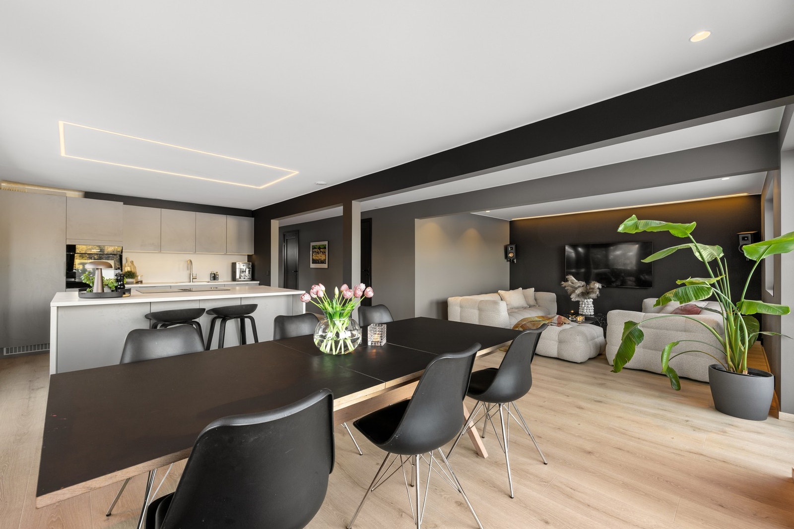 Spisestue. Galleribilde