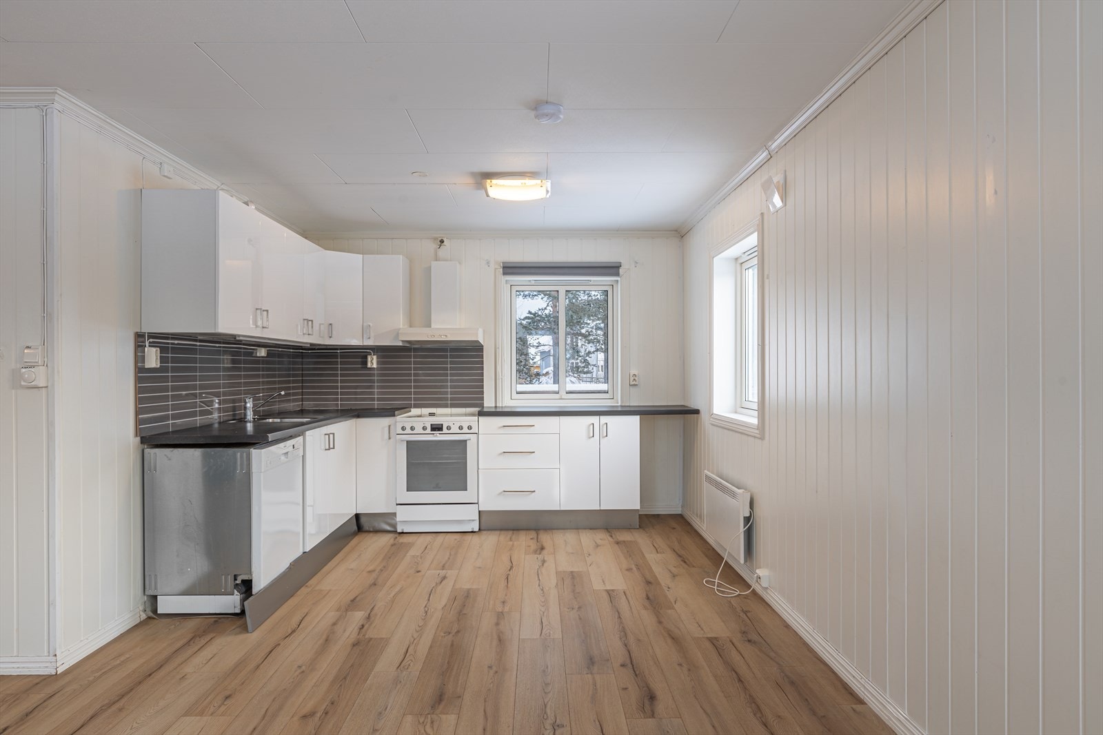 Moderne kjøkken fra IKEA. Galleribilde