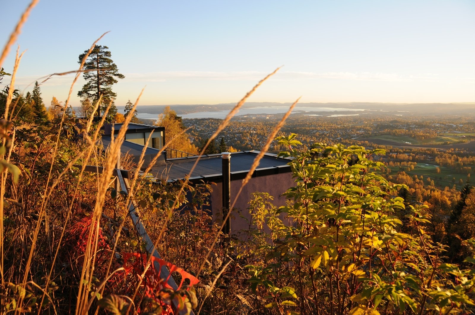 Usjenert beliggenhet mot naboen i 57B Galleribilde