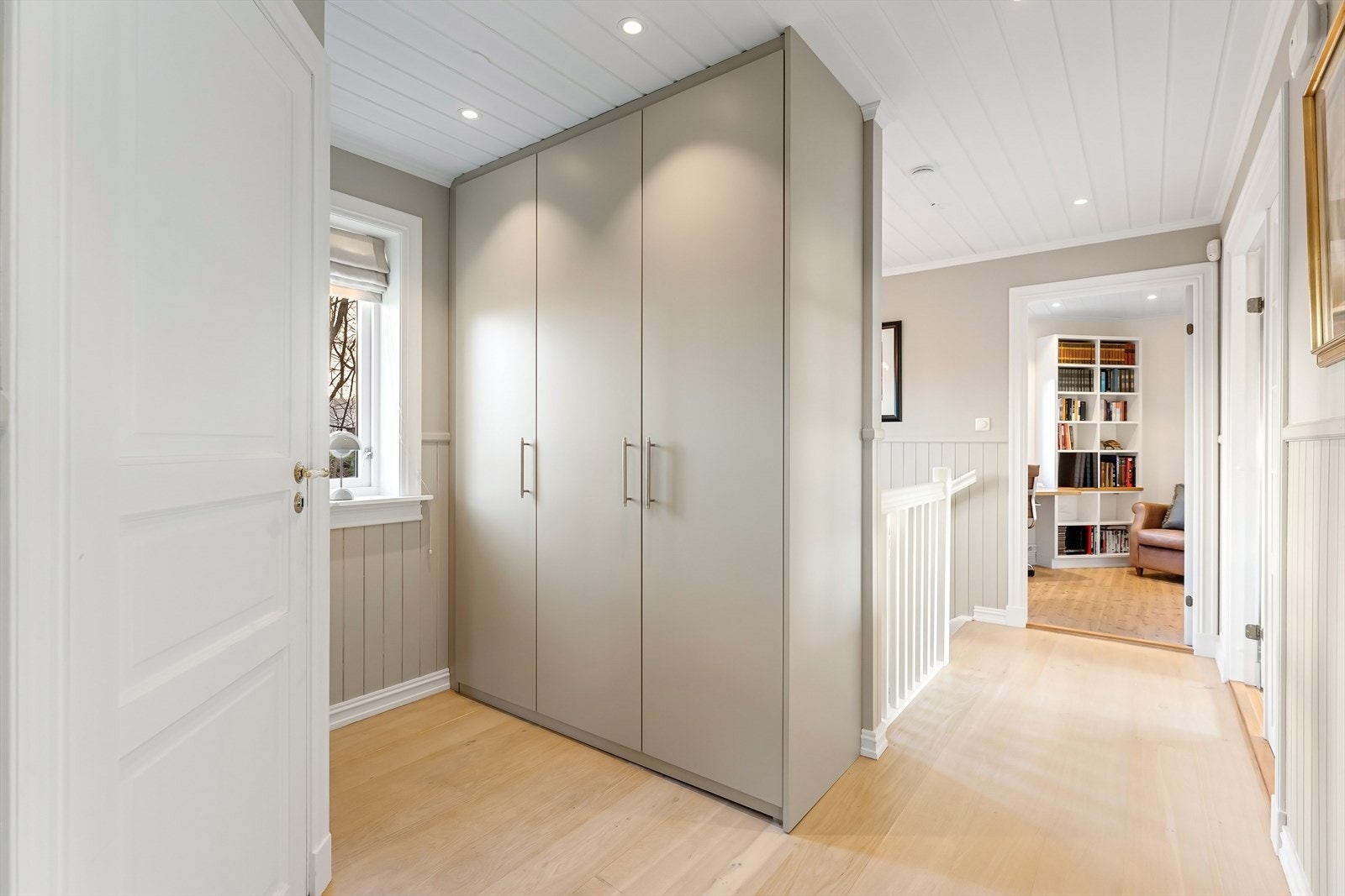 Entré/hall med garderobe Galleribilde