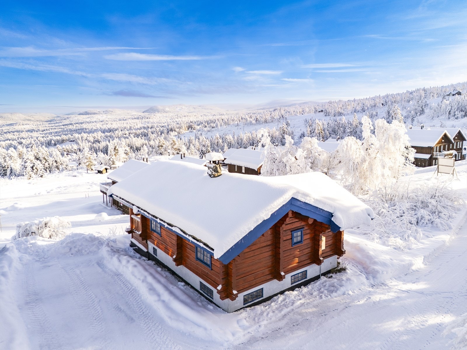Sentral beliggenhet rett på bortsiden av Gvelven Kro! Galleribilde