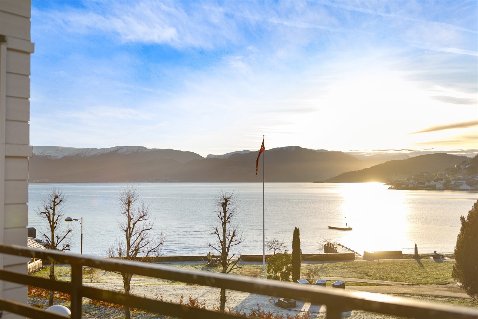 - Privat altan med nydelige utsiktsforhold - Galleribilde