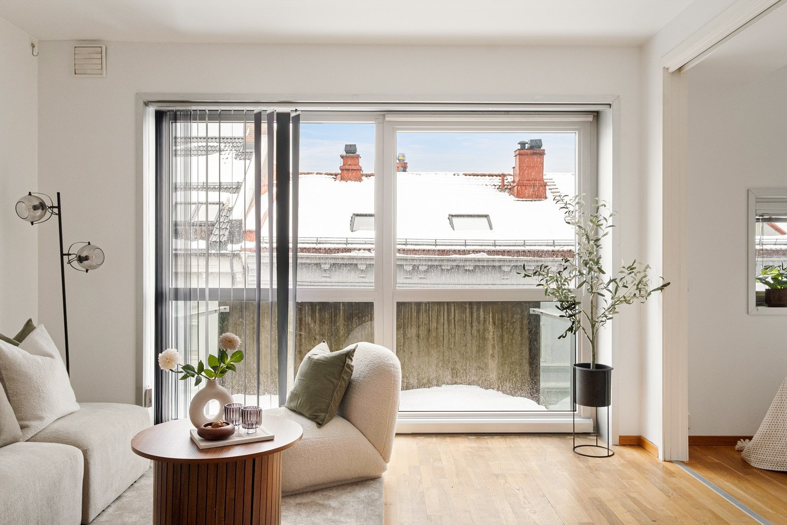 Her bor du med umiddelbar nærhet til hyggelige kafeer og butikker på Alexander Kiellands plass og Grünerløkka. Galleribilde