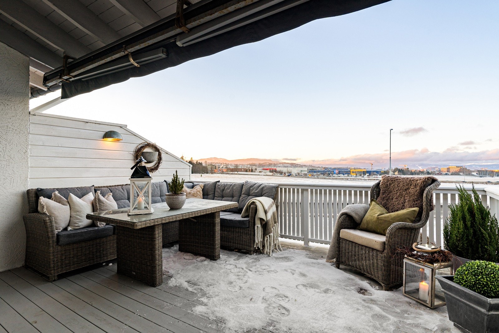 Perfekt beliggenhet for å nyte kvelden i fredelige omgivelser med utsikt over nærområdet. Galleribilde