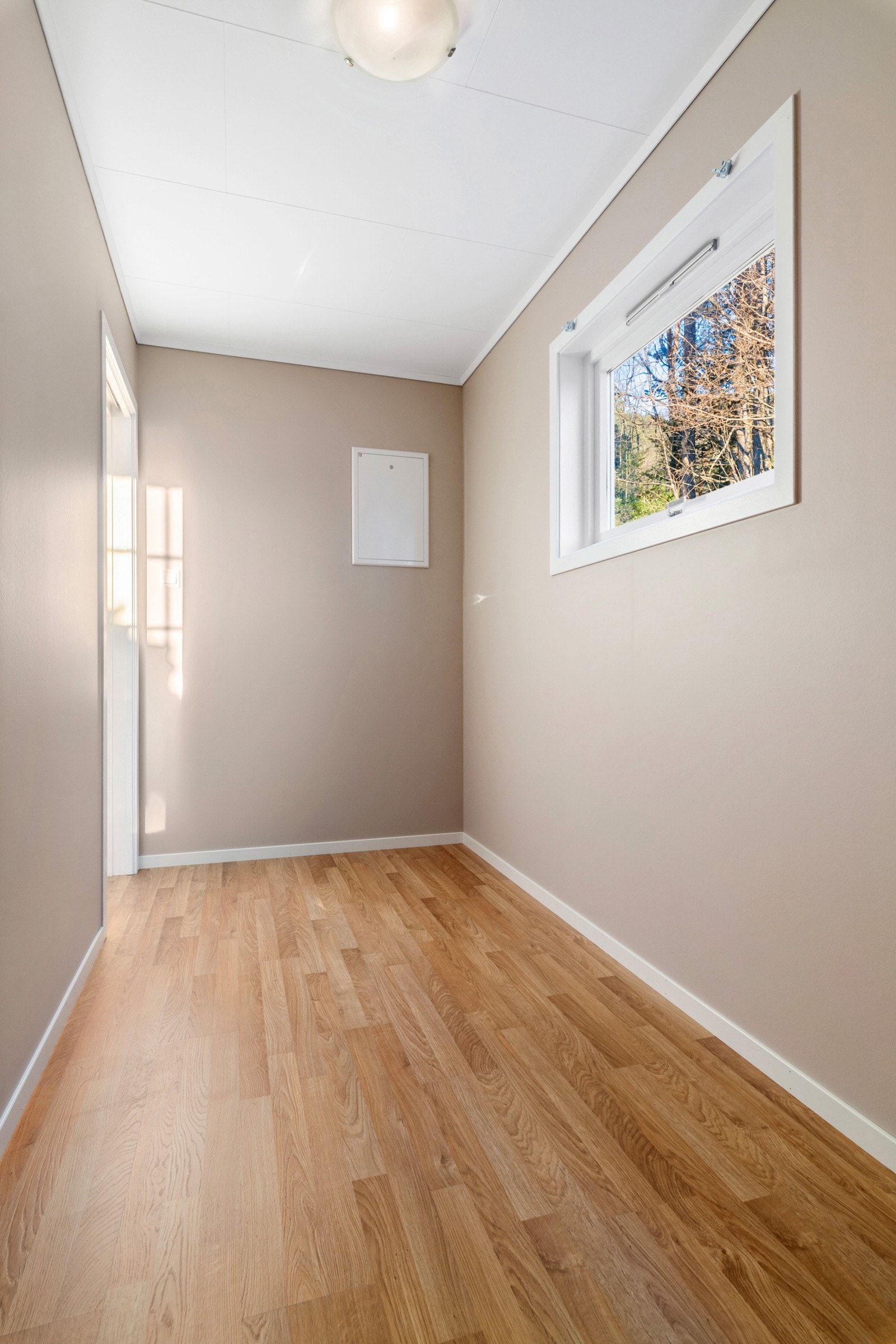 Klesrom i tilknytning til hovedsoverommet. Galleribilde