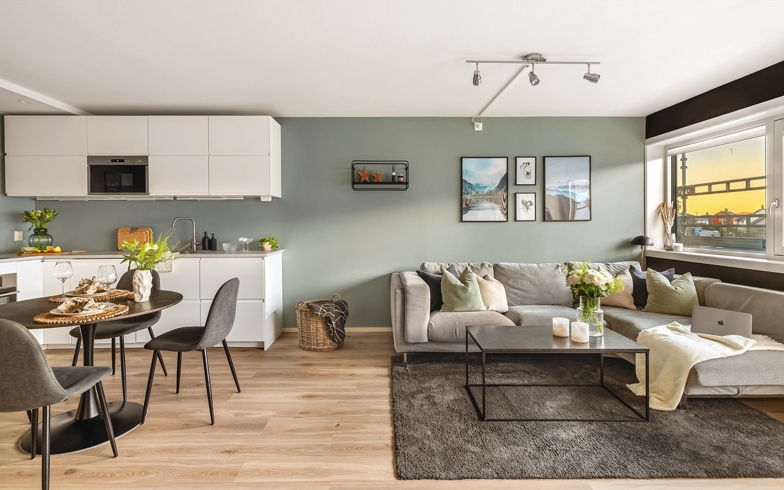 Strøken, romslig og svært funksjonell 2-roms leilighet. Foto: BARK foto v/Terje Arntsen. Galleribilde