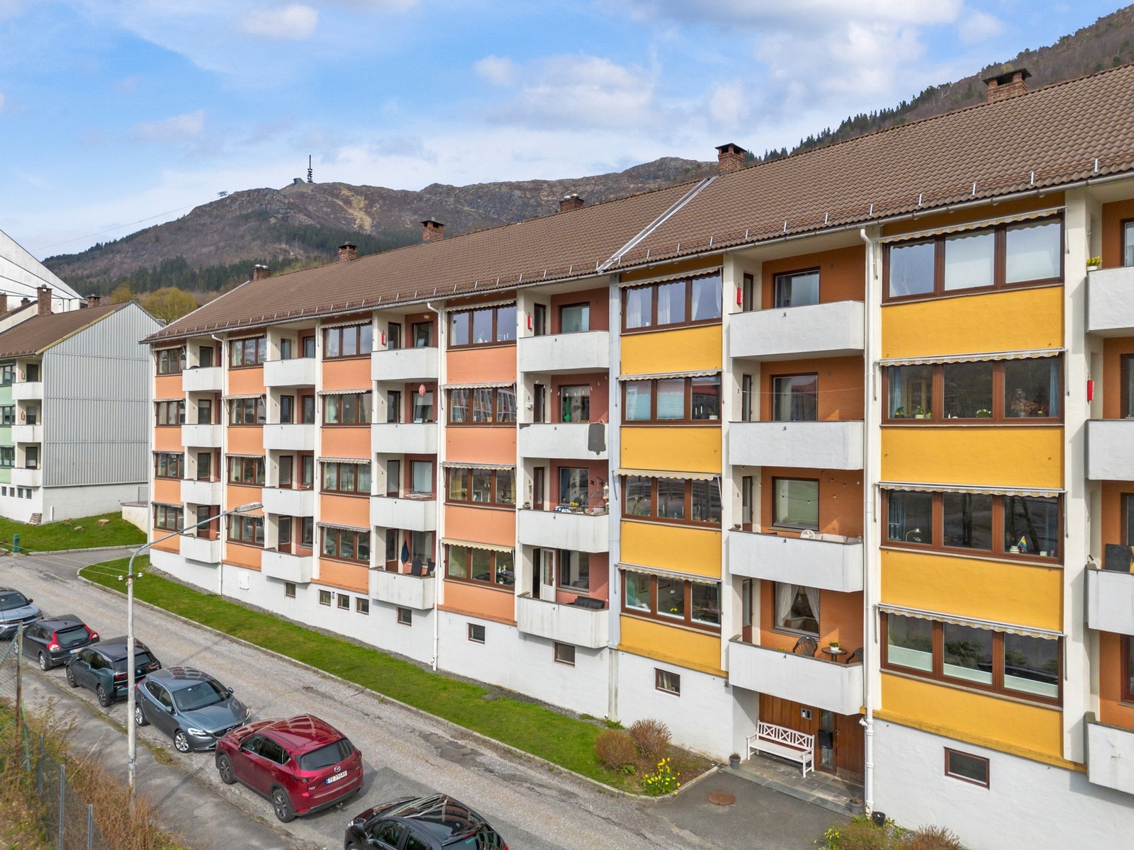 Slik har fasaden sett ut tidligere. Galleribilde