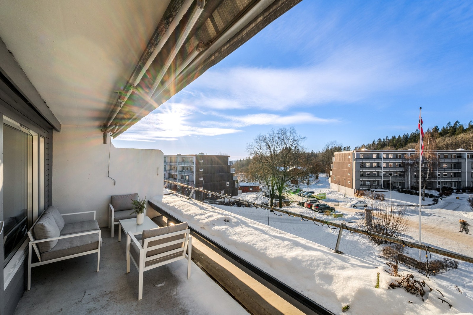 God plass til møblement og et hyggelig trau med muligheter for beplantning. Galleribilde