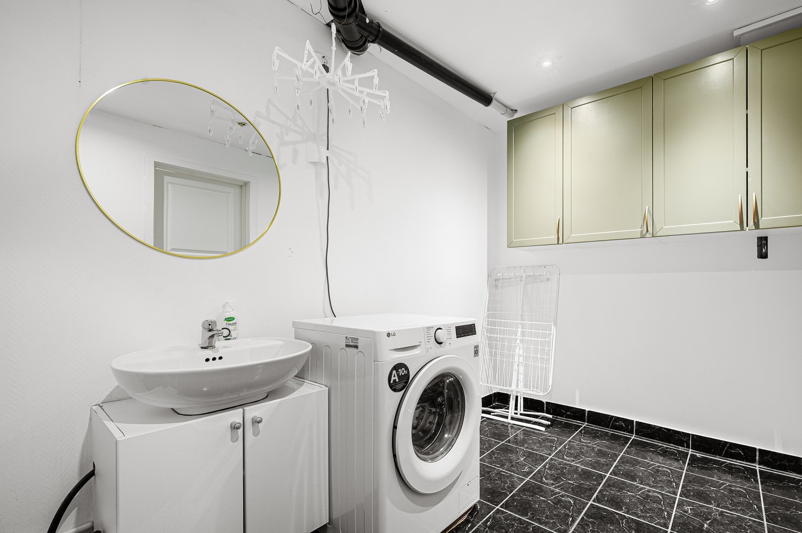 Vaskerommet er på 6,7 kvm. Galleribilde