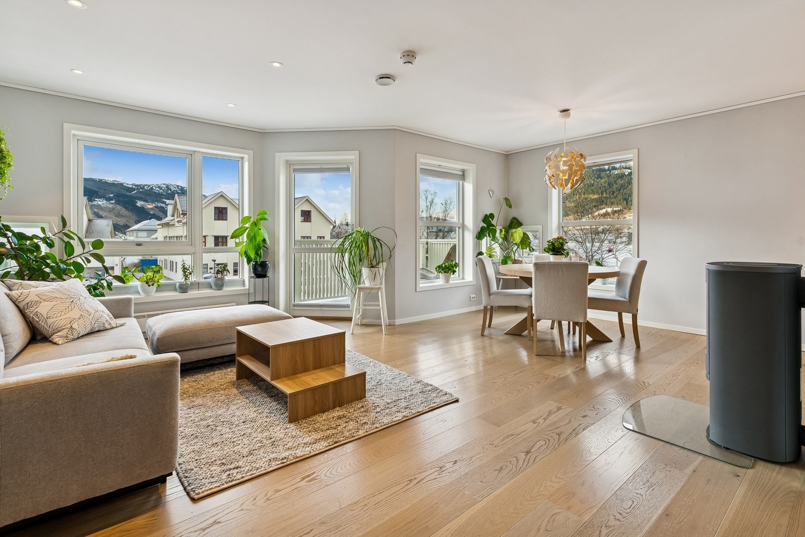 Postvegen 1G presenteres av Eiendomsmegler Norge v/Sebastian Eide Galleribilde