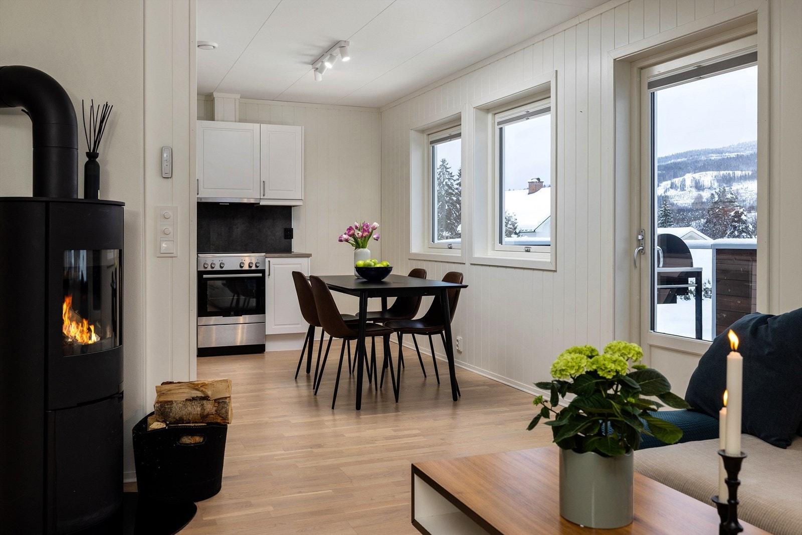 Velkommen til Midtmoen 23B: Foto: Normann Foto AS v/Morten Normann Larsen Galleribilde