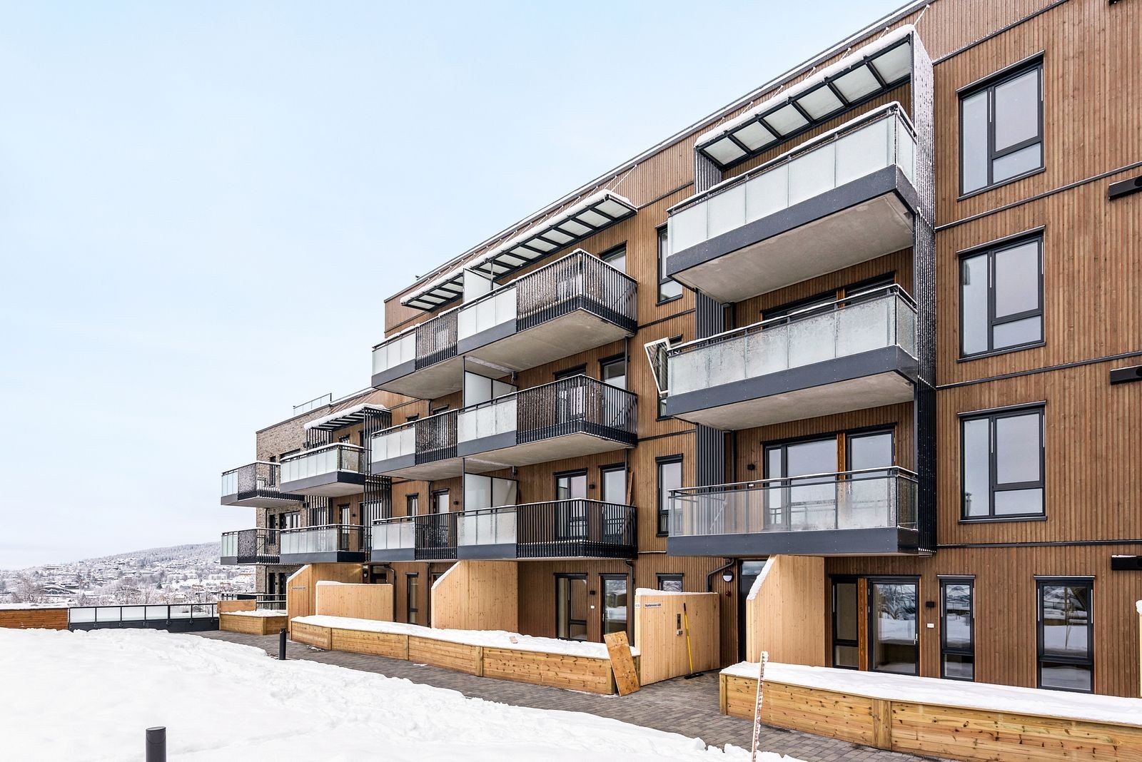 Det er opparbeidet et flott fellesareal på taket av butikklokale/parkeringshuset. Galleribilde