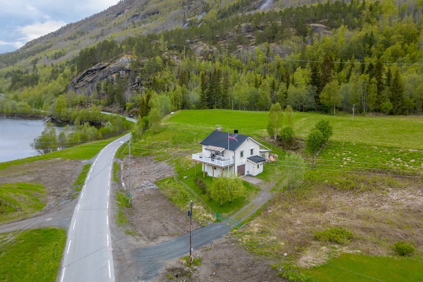 Fritidsbolig med 2 soverom, garasje, vann og avløp! Galleribilde