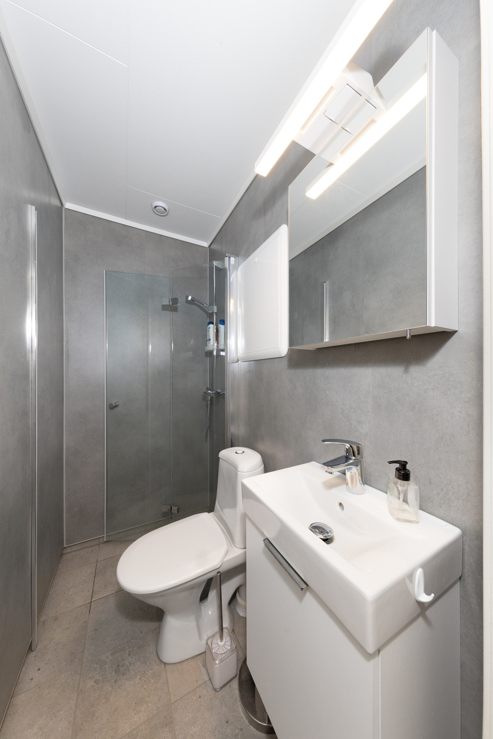 Nyoppusset bad tilhørende hovedsoverom, første etasje Galleribilde