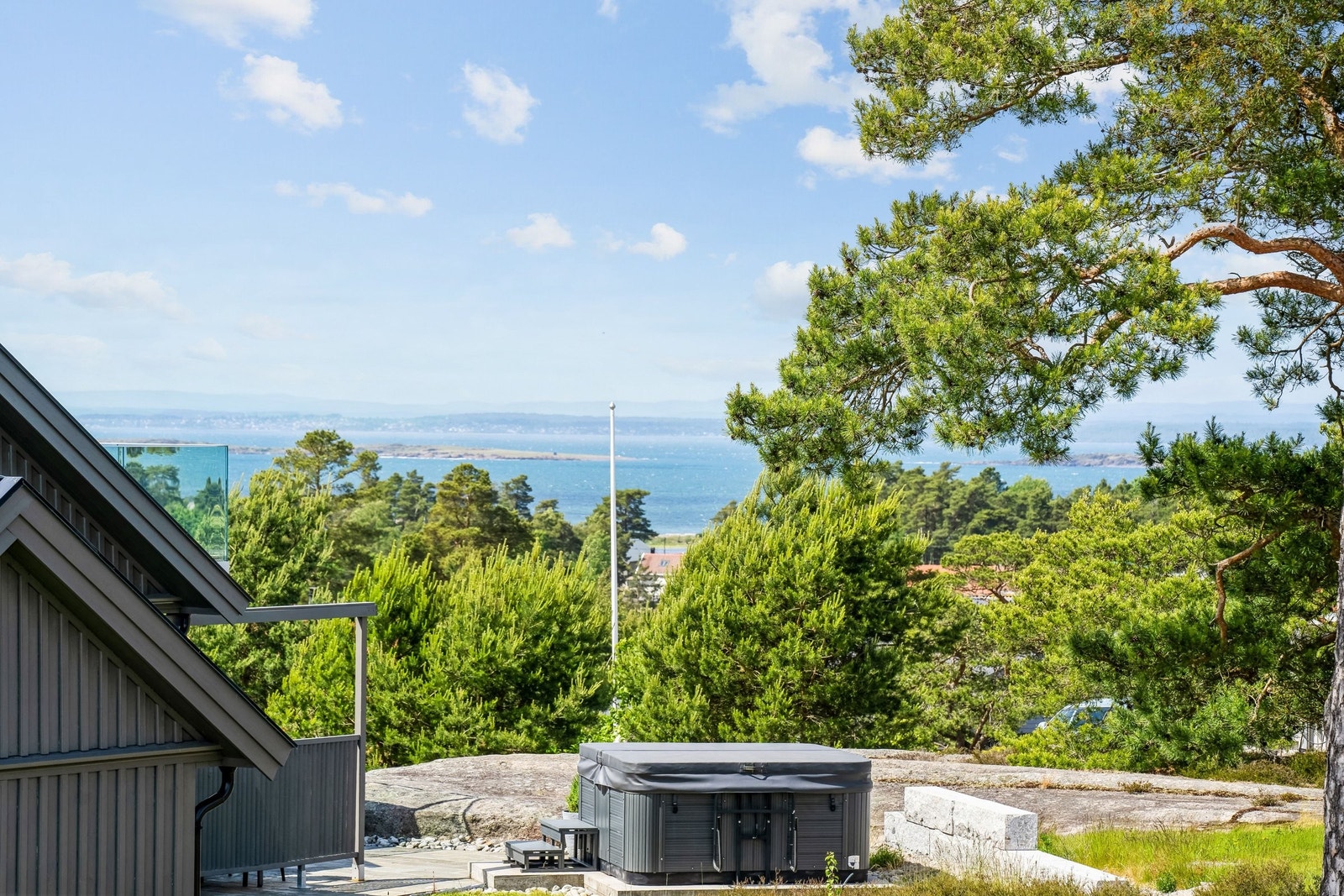 Utikt mot Tønsberg Galleribilde