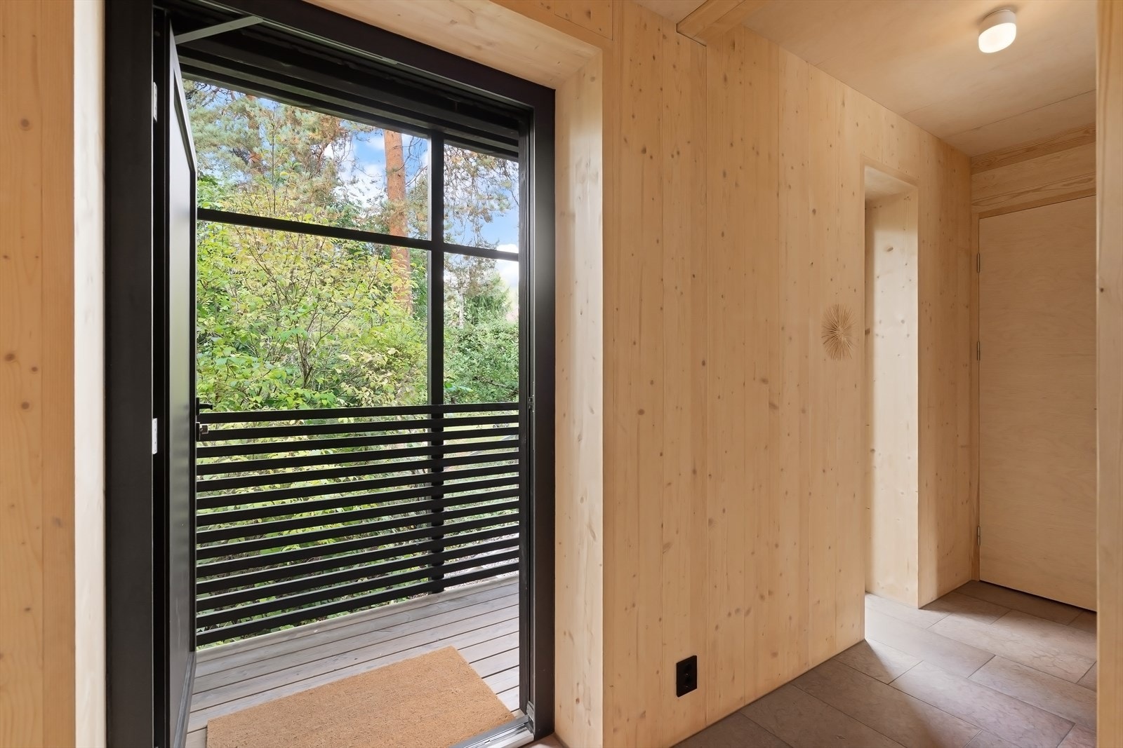 Entré og gang på inngangsplan Galleribilde