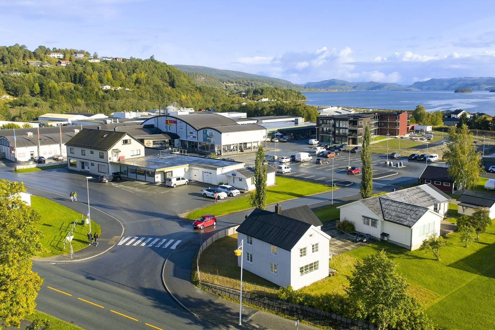 Gåavstand til butikk, barnehage, skole og offentlig transport Galleribilde