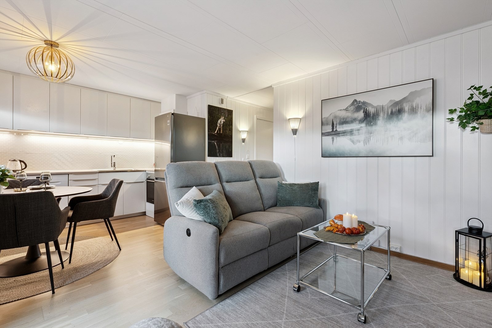 Rommet har mange møbleringsmuligheter, så her kan man tilpasse den løsningen som er best for deg. Galleribilde