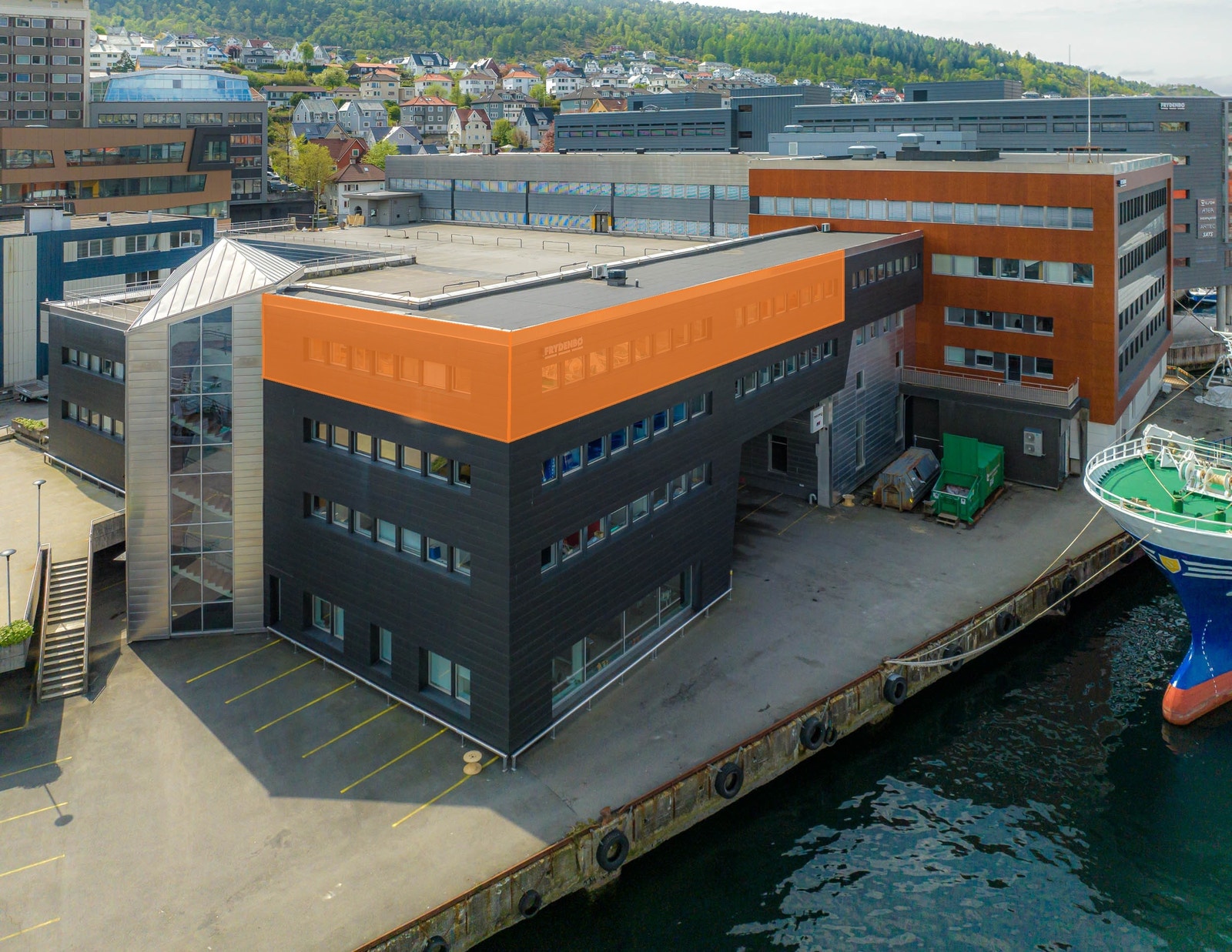 Hvor vinduene i kontoret vender ut. Galleribilde