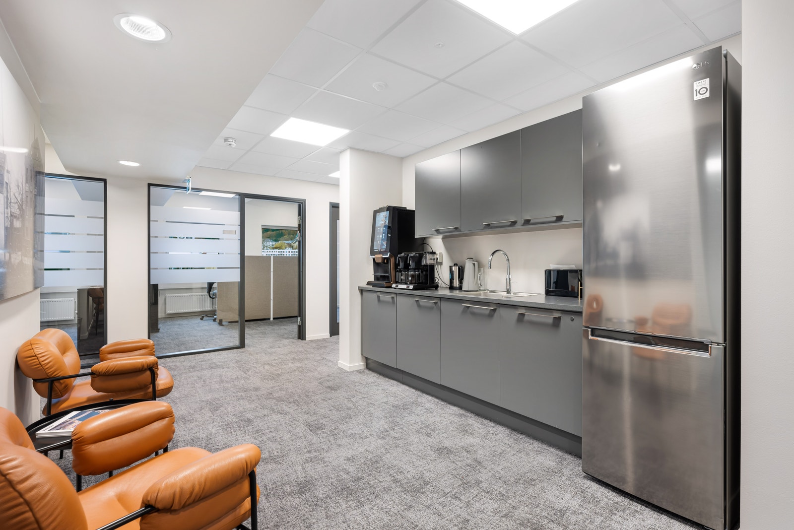 Kjøkken rett ved inngangen Galleribilde