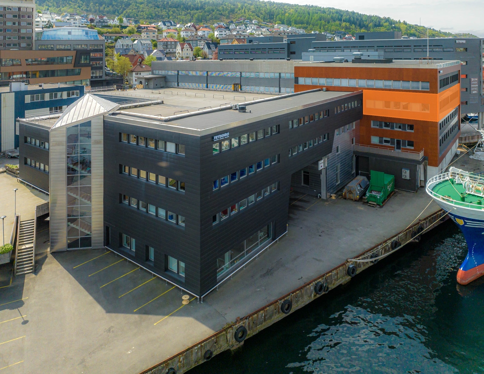 Hvor vinduene i kontoret vender ut. Galleribilde