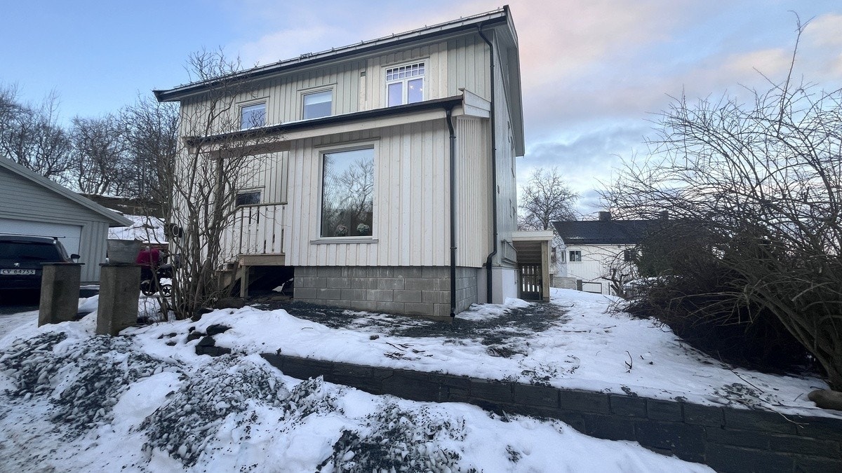 Hageareal utenfor og ved siden av trappa kan benyttes av leietakere. Galleribilde