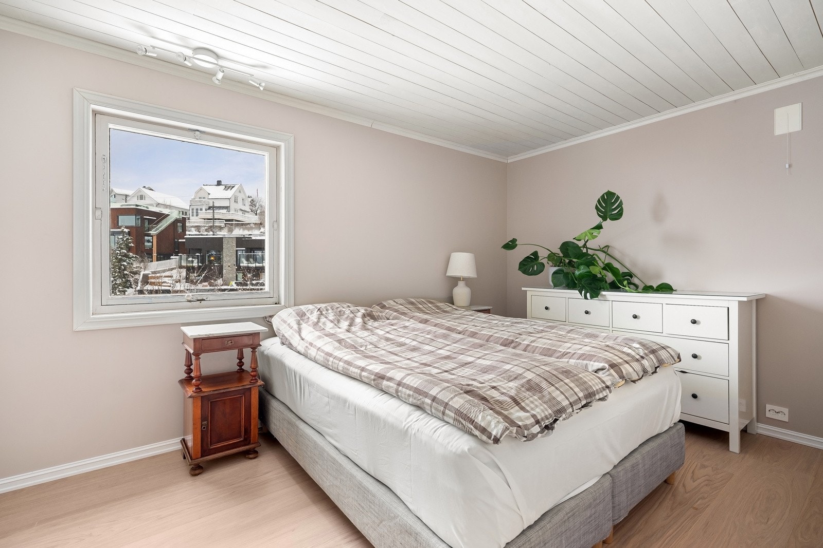 Soverom i snr. 1 består av til sammen tre soverom Galleribilde