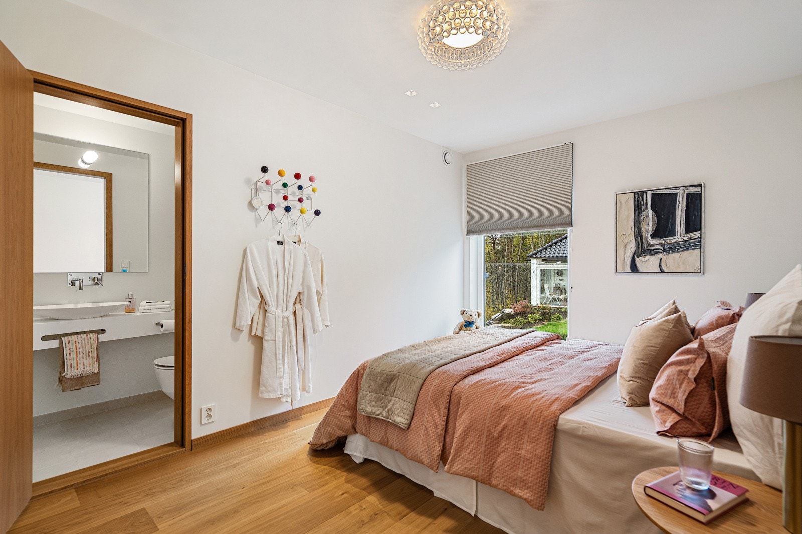 Soverom 2 med eget bad Galleribilde