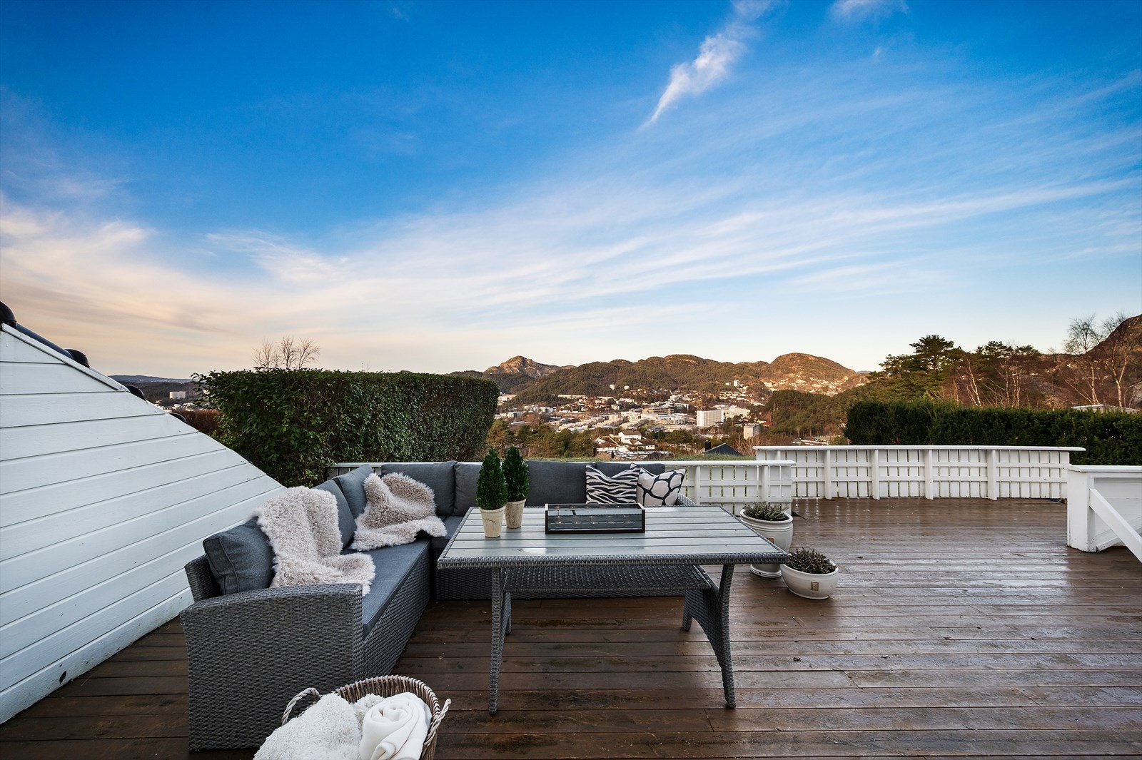 Her et det er rikelig med boltreplass for store og små Galleribilde