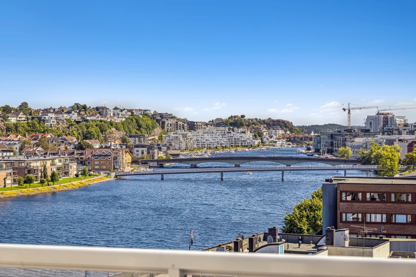 Her bor du med byens samtlige servicetilbud like utenfor døren. Galleribilde
