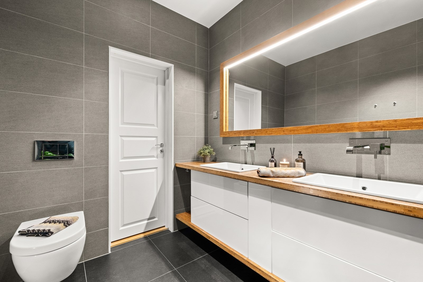 Det er varmekabler i gulv. Galleribilde