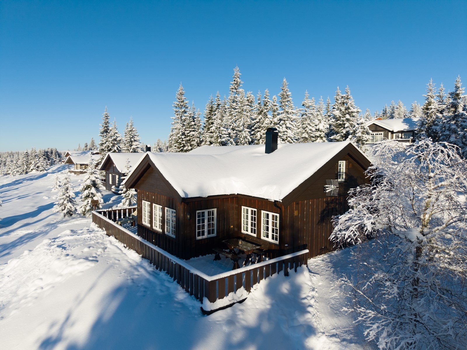 Hytteeiere har også tilgang til jaktmuligheter i Vang Almenning, noe som gir ekstra verdi for den jaktinteresserte. Galleribilde