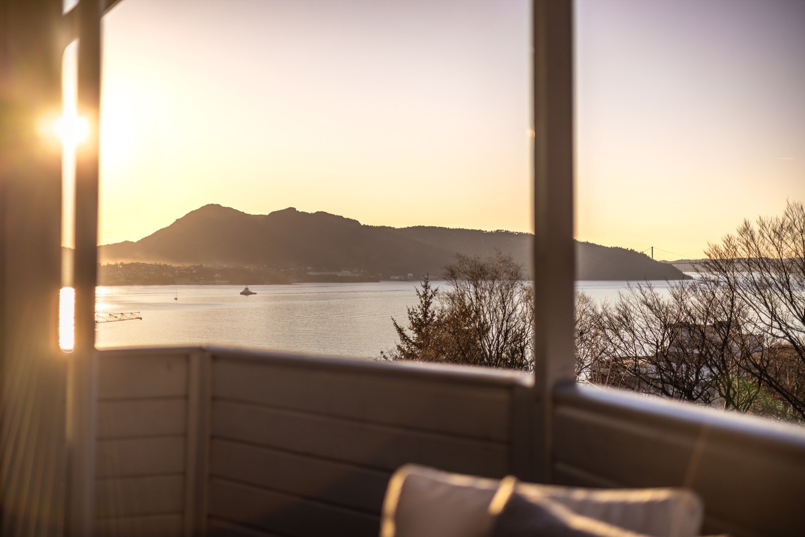 Det meldes om sol fra ca kl. 07:30 til 22:30 midtsommers. Galleribilde