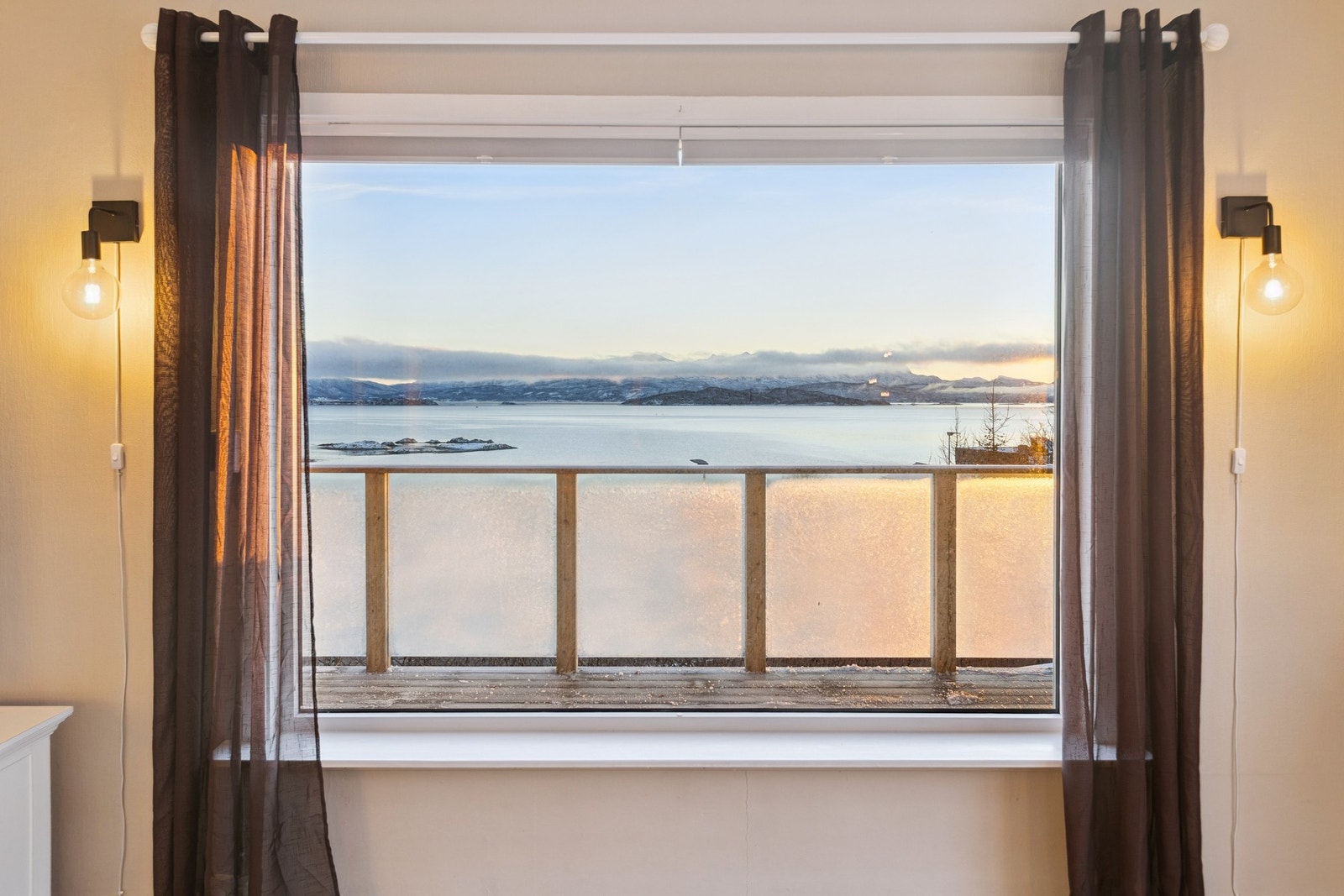 Sjekk den utsikten fra stua. Galleribilde