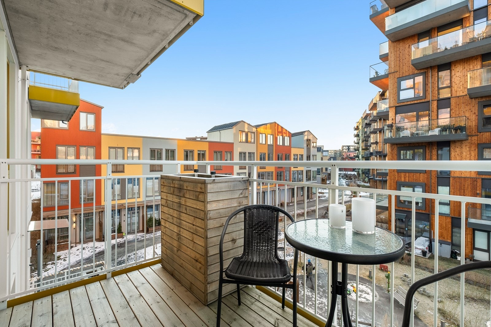 Leiligheten har en fin beliggenhet i byggets 3. etasje Galleribilde