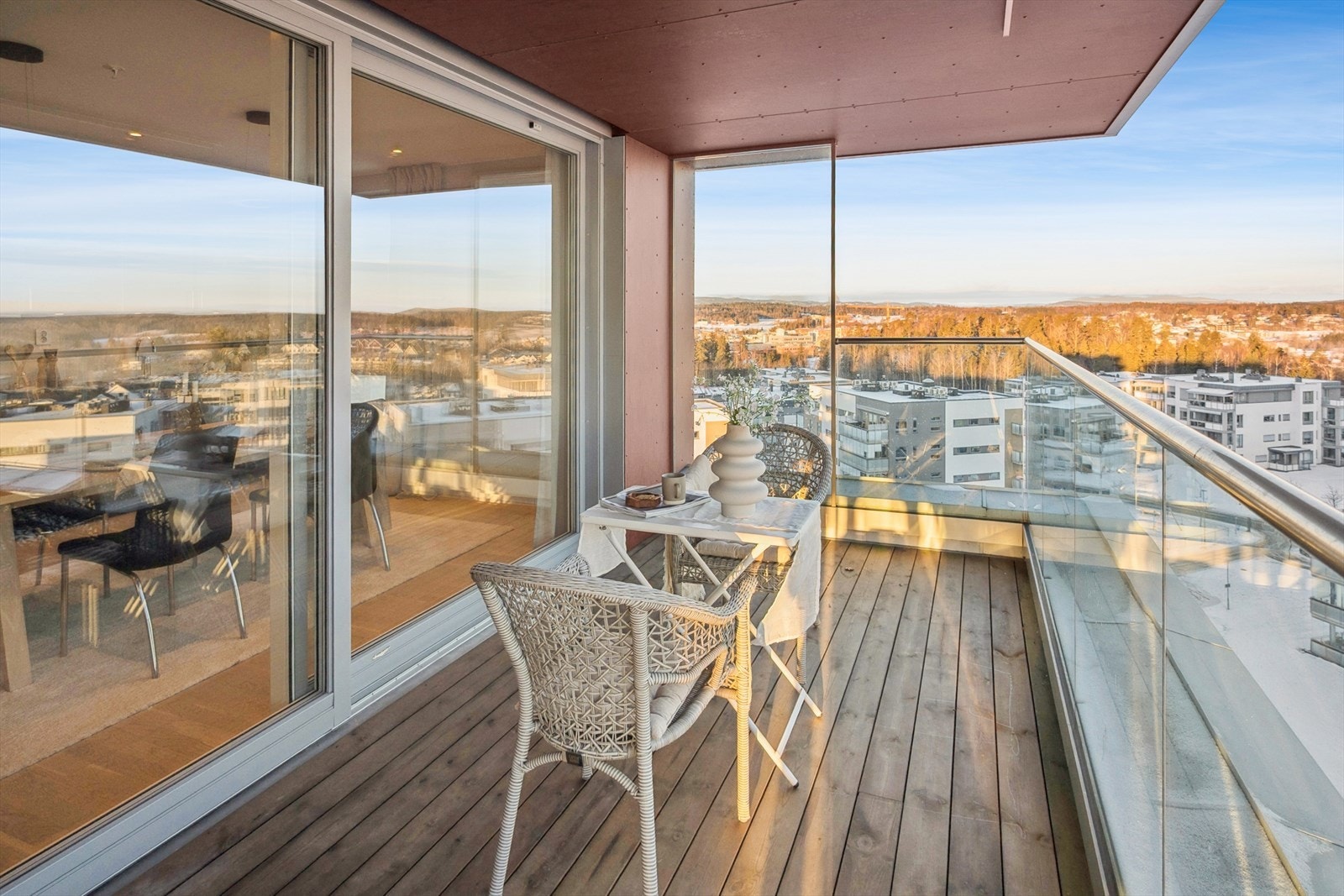 Her kan du nyte gode solfohold og hyggelig utsyn. Galleribilde